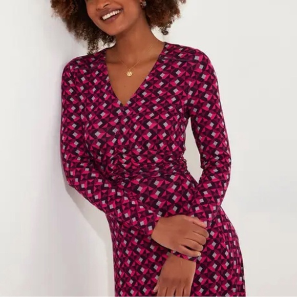long tall sally Dresses & Skirts - Long Tall Sally fushcia geo print belted midi dress